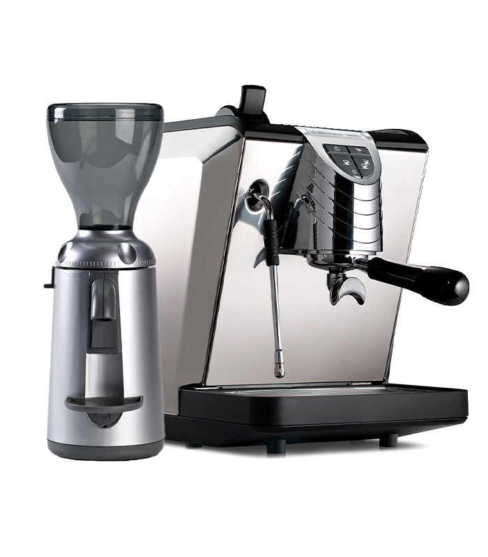 Nuova Simonelli Oscar 22 Tank Black & Nuova Simonelli Grinta Chrome AMMT
